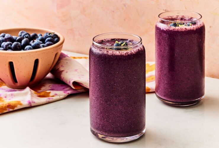 Blueberry and Almond Milk Smoothie Recipe