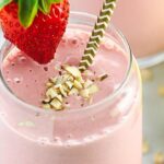 Strawberry Smoothie with Almond Milk